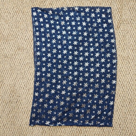 Charming Charlie Blue Silver Sheer Infinity Loop Scarf Sparkly Lightweight - Picture 3 of 10